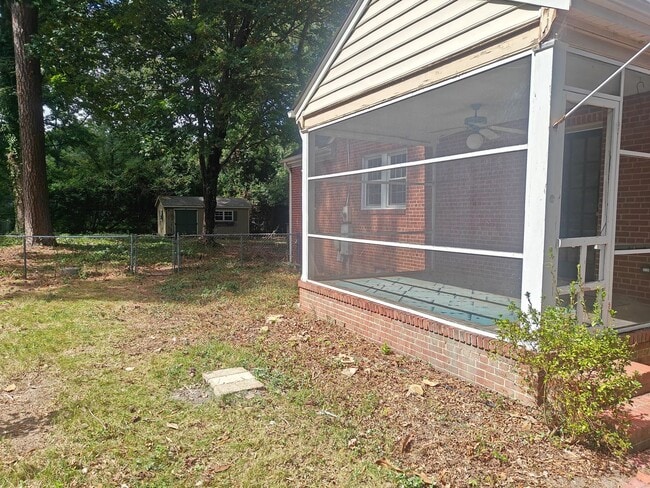 Photo - 3 bedroom home with fenced rear yard