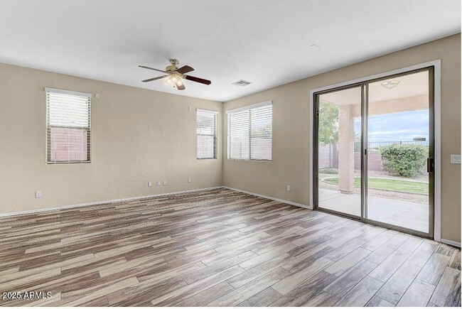 Photo - 9043 W Fullam St