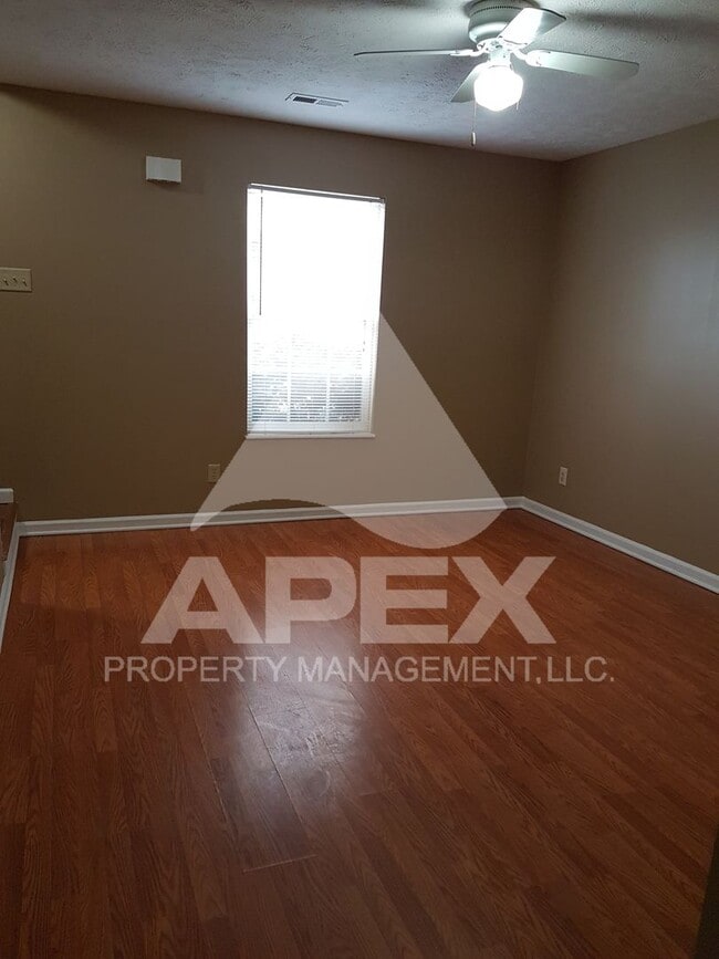 Photo - MOVE-IN SPECIAL, $1 RENT!! - Nice 2 Bd | 1.5 Ba Townhouse in West Knox Condo Community! Unit 1814