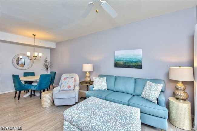 Building Photo - 4610 St Croix Ln Unit 1016