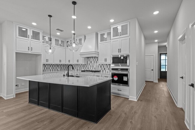 Photo - 119 Amaranth Wy