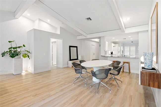 Photo - 2090 Borealis Way