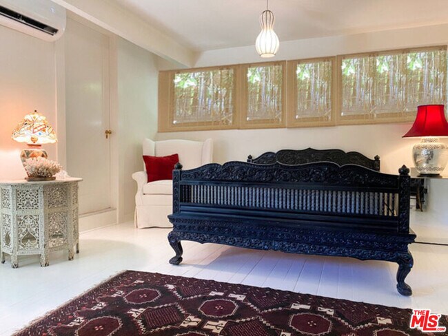 Photo - 1602 Courtney Ave