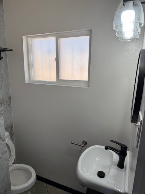 Photo - 1655 S Main