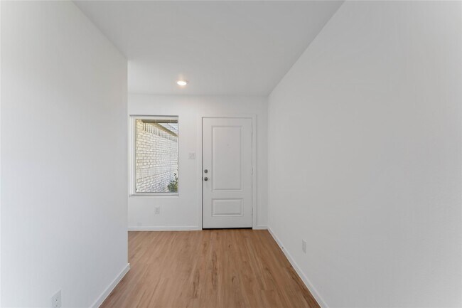 Photo - 21002 Longwitton Ln