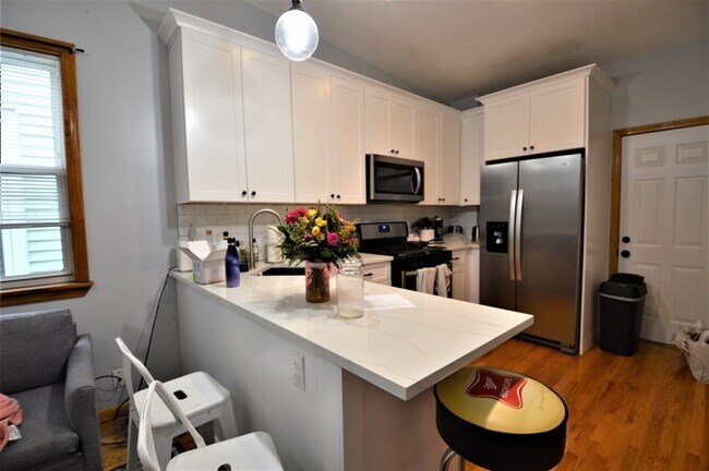 Photo - 179 Putnam St Apartamento Unidad 3