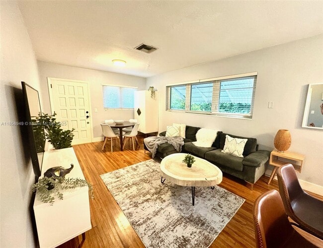 Building Photo - 3095 SW 21st St Unit 1 Rental