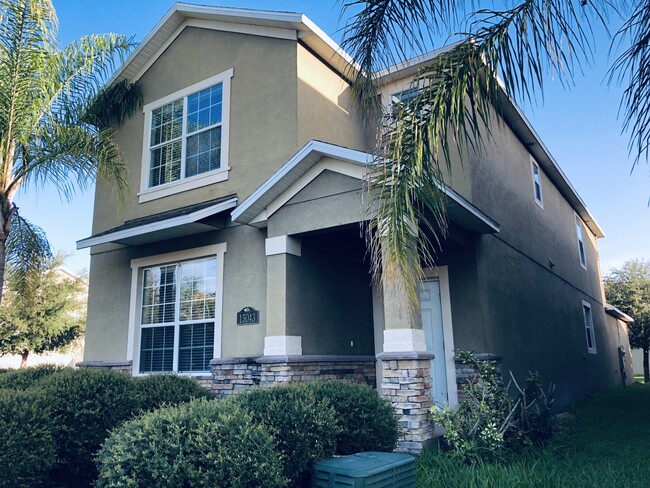 Building Photo - 15043 Evergreen Oak Loop