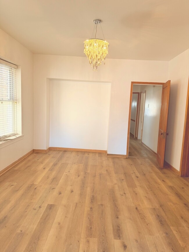 Photo - 1539 W 71st St Unit #2