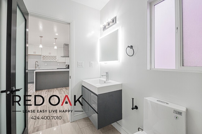 Photo - 836 Van Ness Ave Unit A