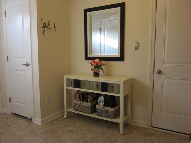 Photo - 987 Brechin Lane