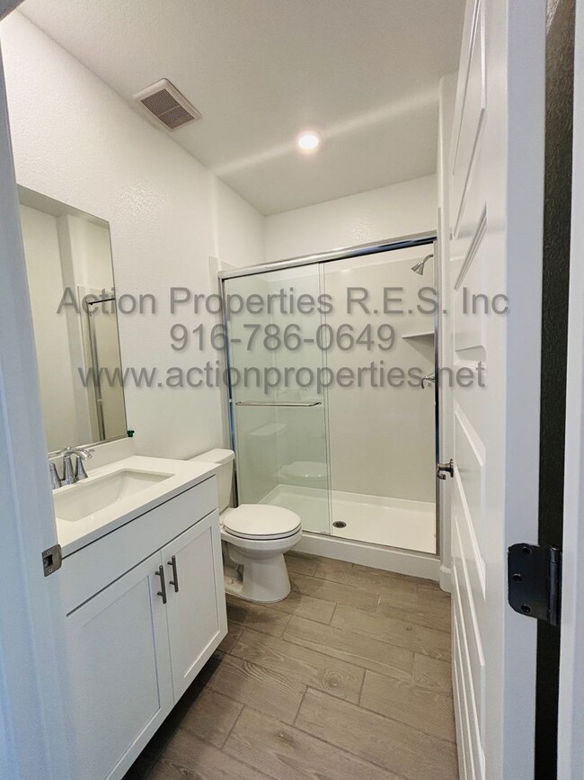 Photo - Action Properties RES inc. Offering Brand New Breckenridge @ Sierra West Solar 5 Bedroom 2793aq f...