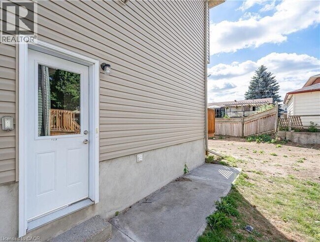 Photo - 707 Frederick St Unité B