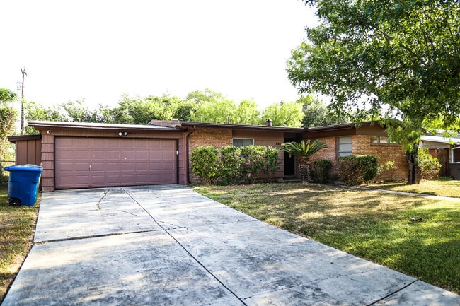 Photo - 2819 Bent Bow Dr