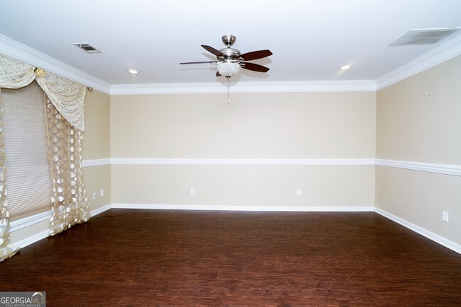 Photo - 460 Paxton Pl