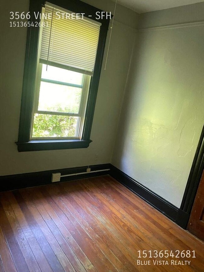 Photo - 3566 Vine St