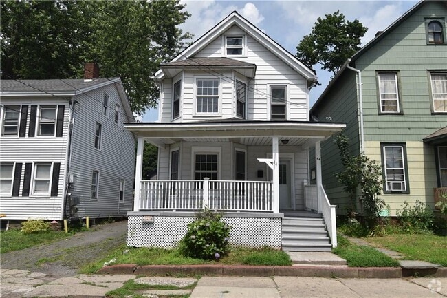 Building Photo - 44 Hammond St Rental