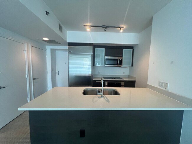Photo - 500 Brickell Ave Unit 2904