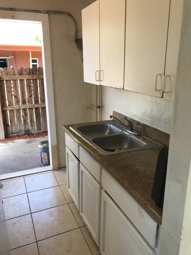 Photo - Nice 2-1 house