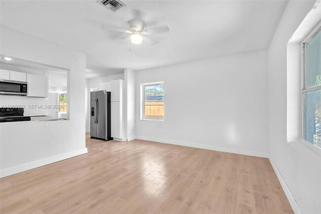 Photo - 841 NW 15th Terrace