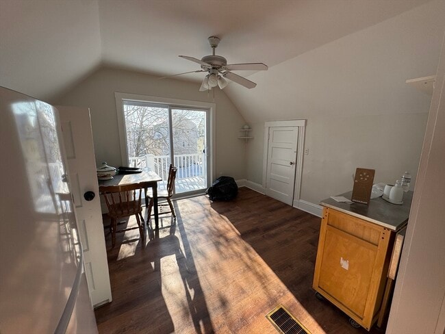 Photo - 21 Davis Rd Unit 3