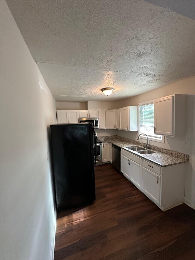 Photo - 1165 Lakeshore Dr