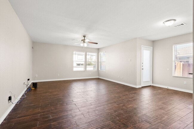 Photo - 2409 Riley Dr