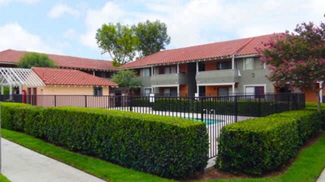 Cambria Villa Apartments