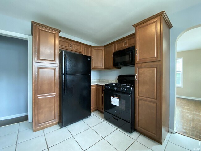 Photo - 612 S Henderson St