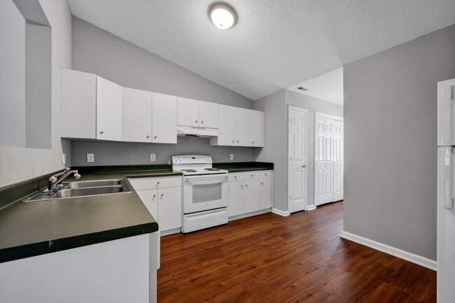 Photo - Chinaberry Commons Apartments Unit 407-9