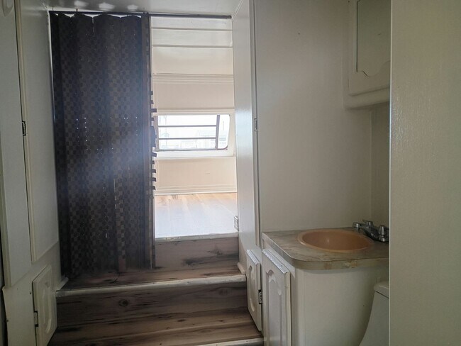 21 Circle Rdg