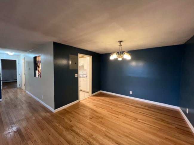 Building Photo - 7 Tara Dr Unit 9