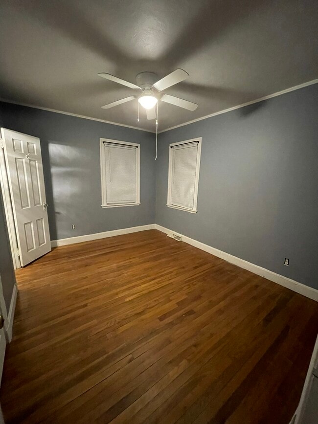 Bedroom - 102 N Center St Unit #1