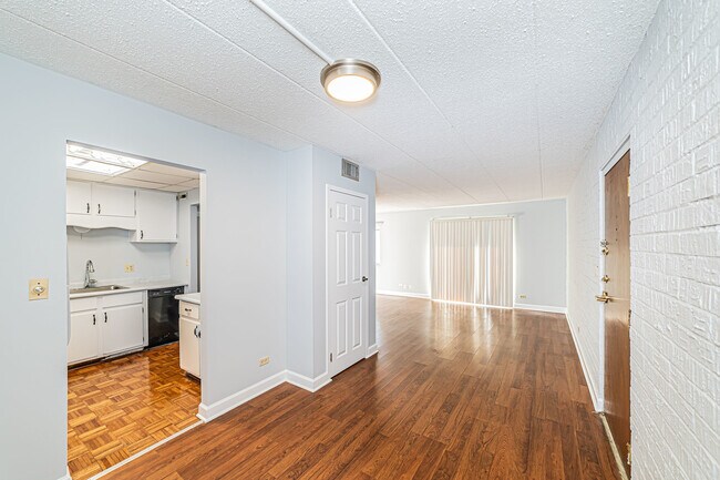 Photo - 3222 Sanders Rd Unit 1E