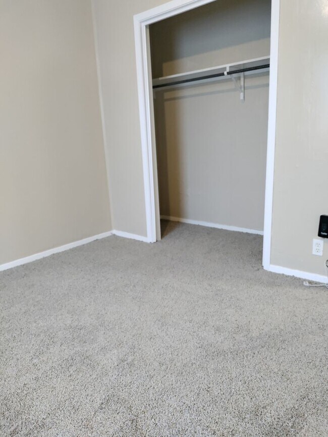 213 Mounts Ave Unit 3