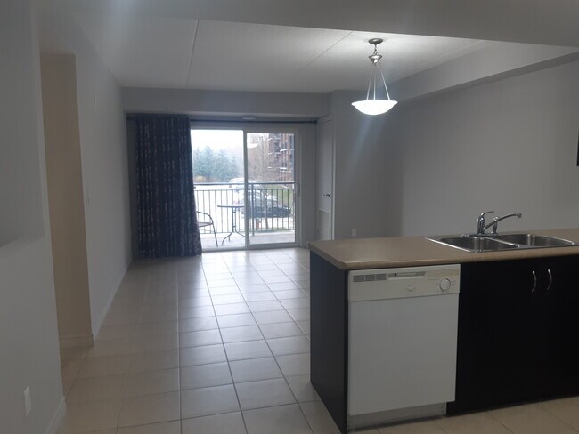 39 Goodwin Dr Unit 207-39 Goodwin Drive