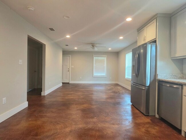 Photo - Great 3/2 home available in Elberta