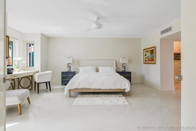 Photo - 100 SE 5th Ave Unit 305