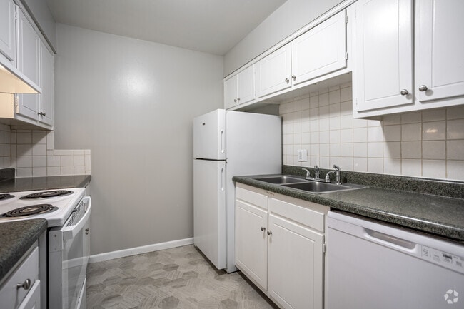 2 habitaciones, 1 baño - 960 pies cuadrados - Colonial - Cocina - West Gate Terrace