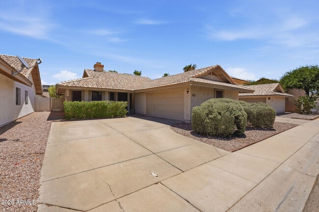 Building Photo - 457 S Meadows Dr