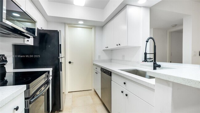 Photo - 5686 Rock Island Rd Unit 106