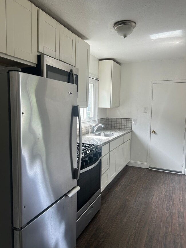 Photo - 725 44th St Apartamento Unidad A