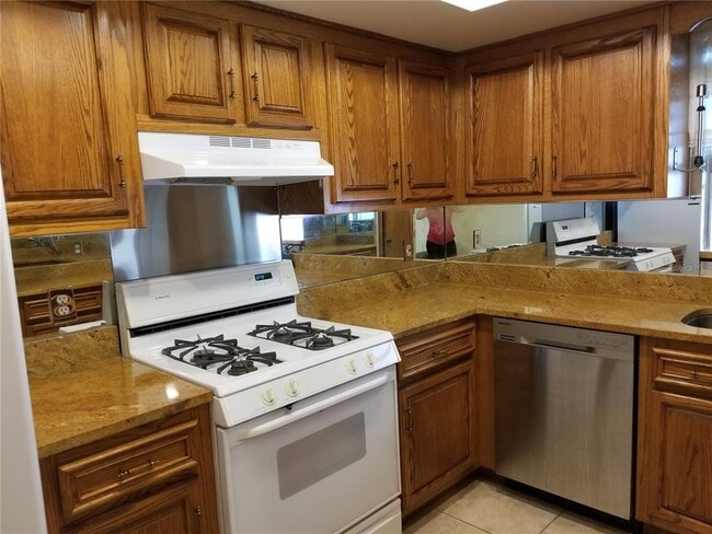 Photo - 1323 Sweetwood Blvd