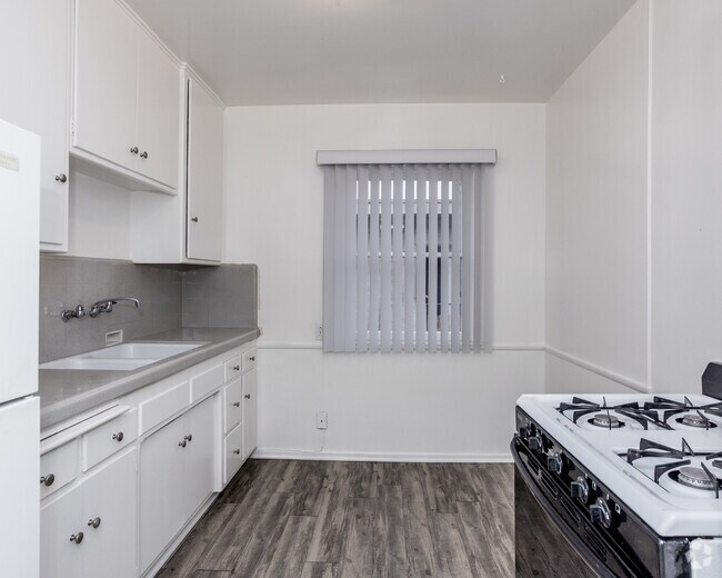 1HAB, 1BA - 700 ft² - 3754 Vinton Ave