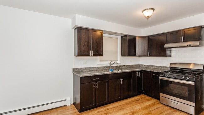 Building Photo - 5940 S Kilbourn Ave Unit 2 Rental