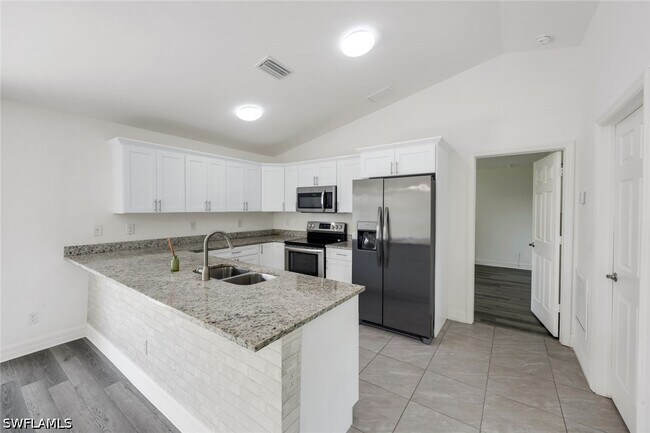 Photo - 626 NW 2nd Ln