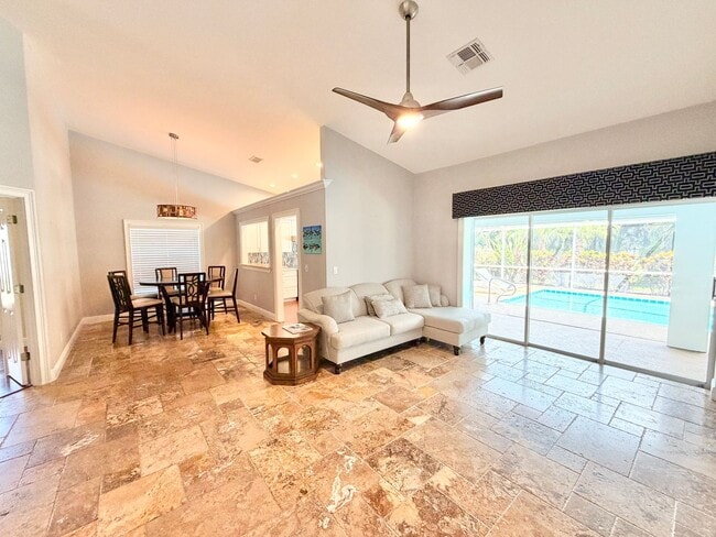 Photo - ** BERKSHIRE LAKES ** 3 BED / 2 BATH - SINGLE FAMILY - POOL HOME - GREAT LOCATION! - ANNUAL RENTAL