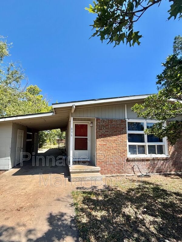 Photo - 806 N Jackson St