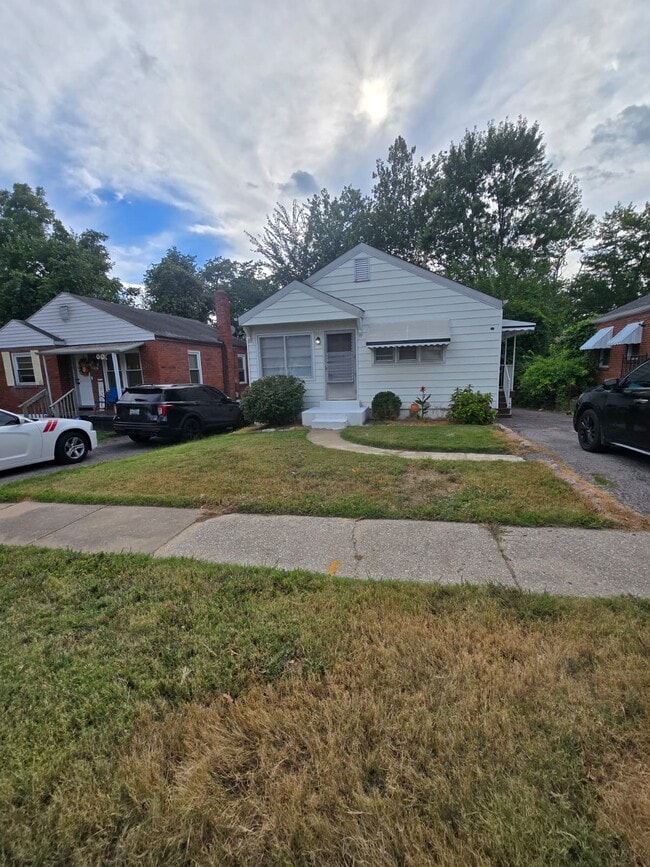 Building Photo - 9849 Green Valley Dr Rental