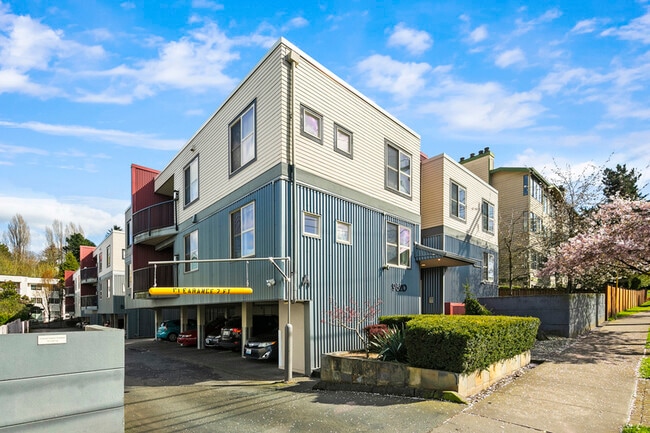 Building Photo - 9520 1st Ave NE Unit A302 Rental